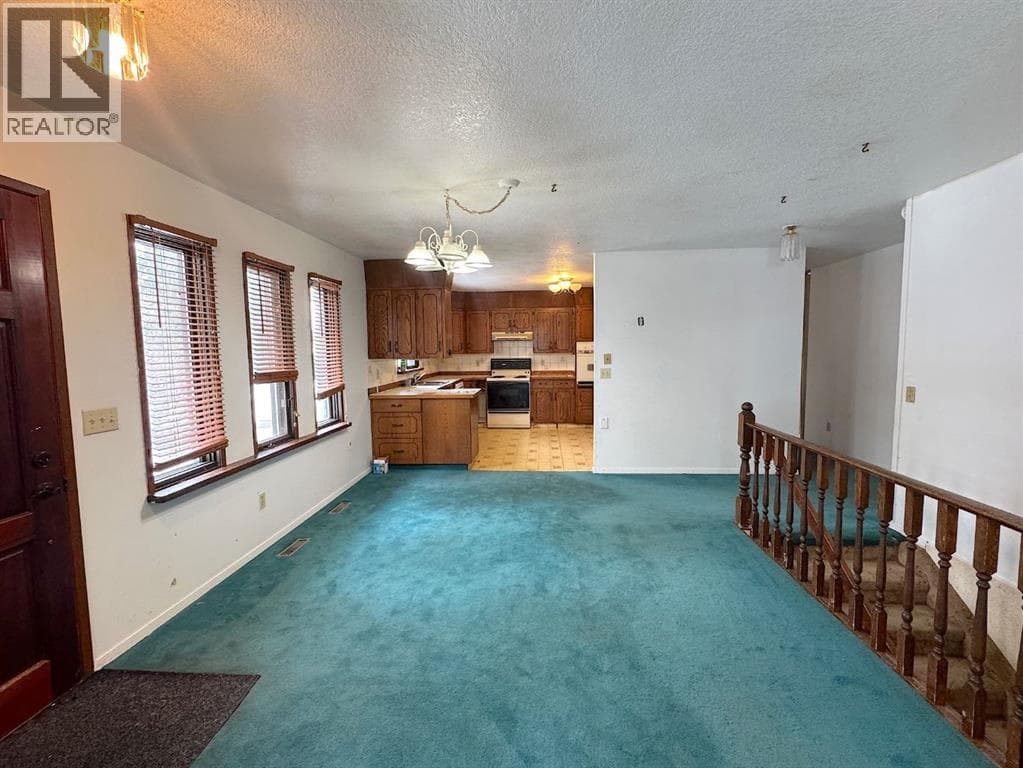 167 1 Street S photo 6