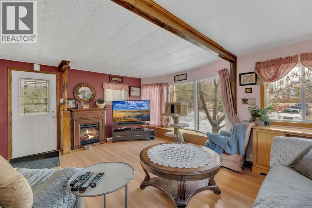 354047 Highway 22 photo 8