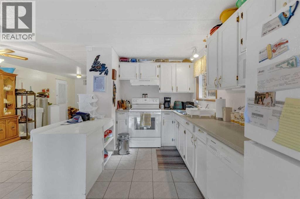 354047 Highway 22 photo 10
