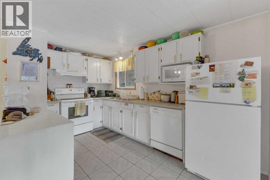 354047 Highway 22 photo 9