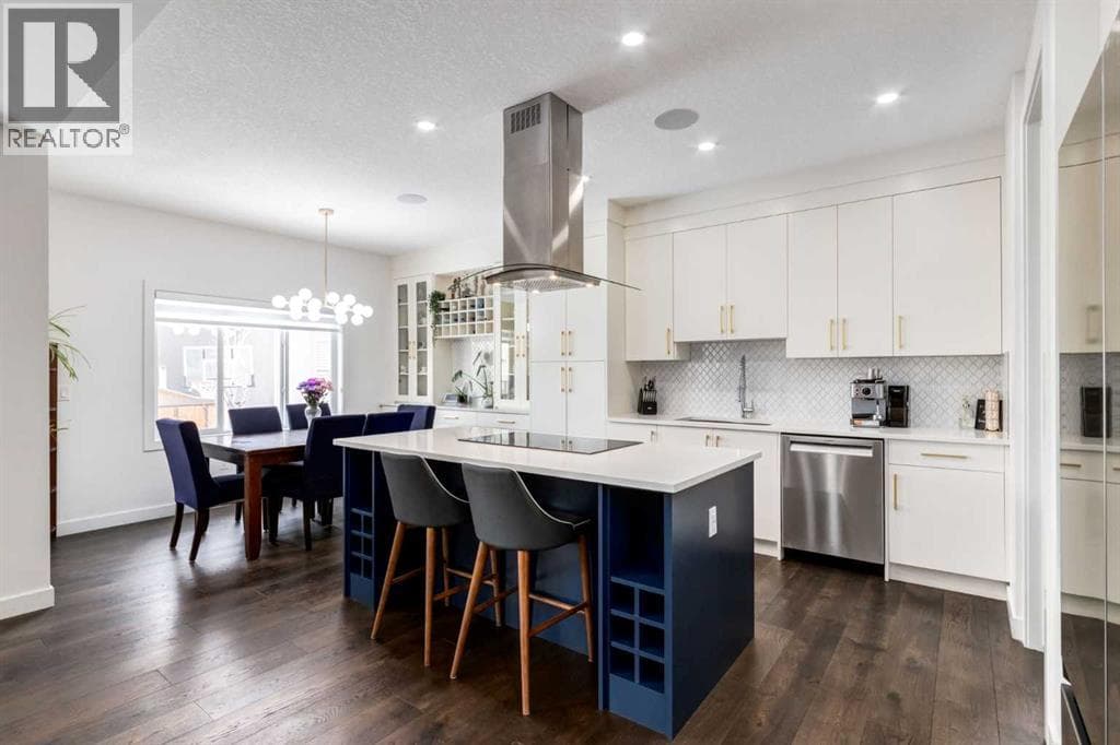 305 Kinniburgh Cove photo 3