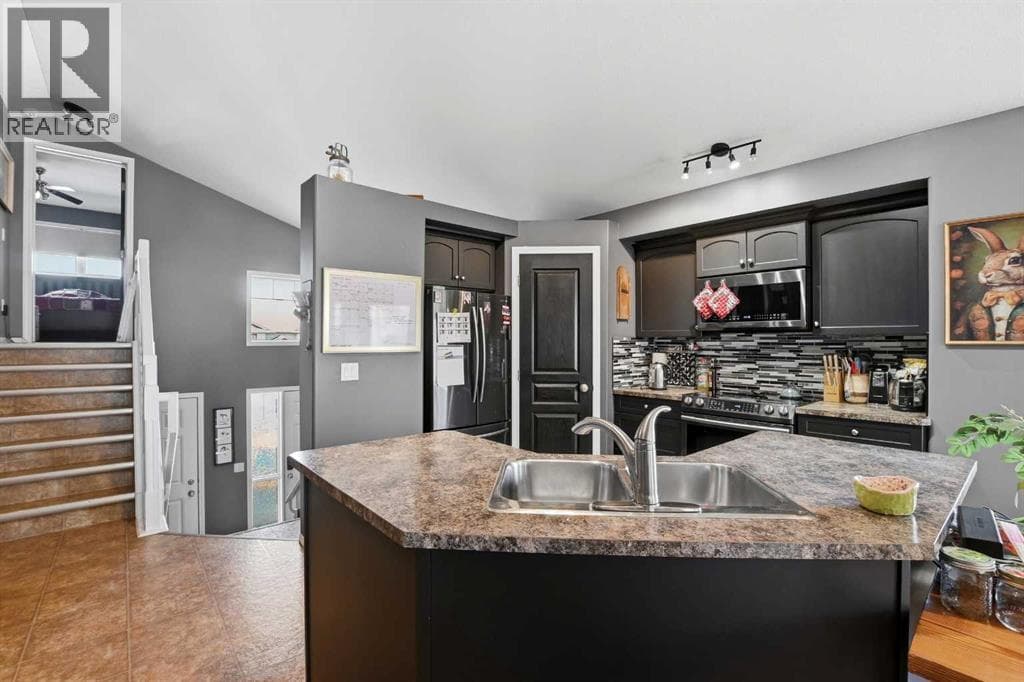 6827 59 St Close photo 6