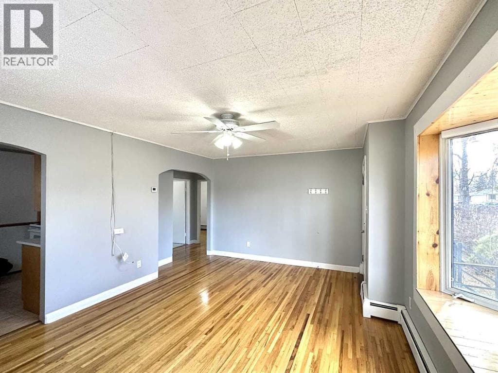 6204 18 Street SE photo 5