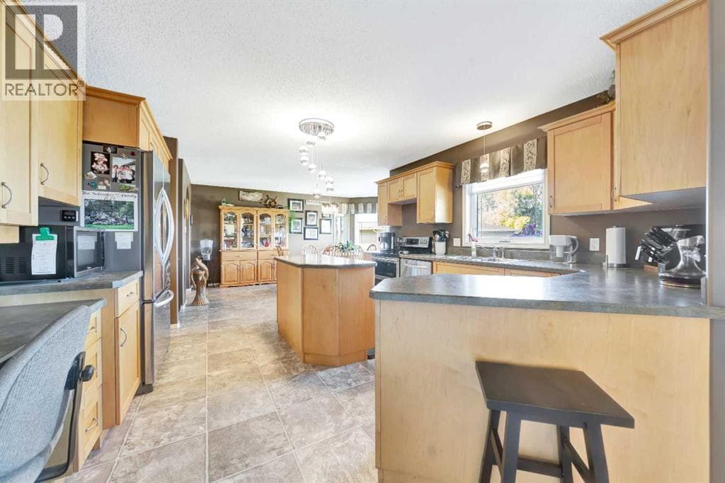 317 6 Avenue photo 4
