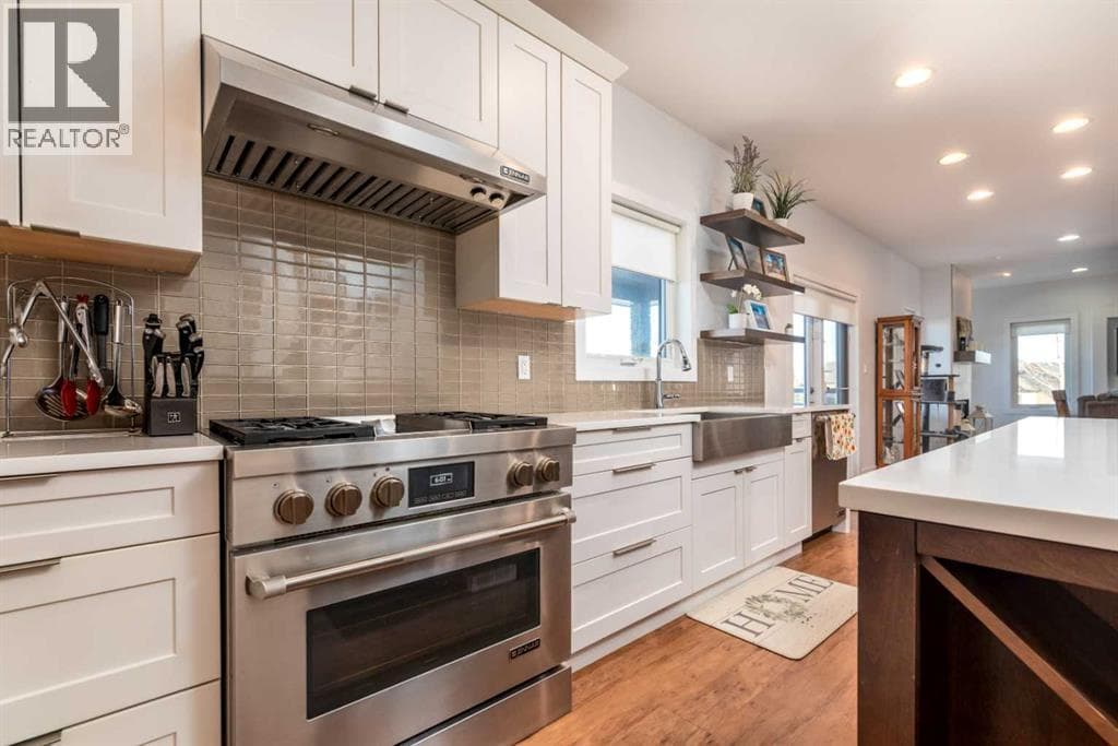 1621 55 AvenueClose photo 10