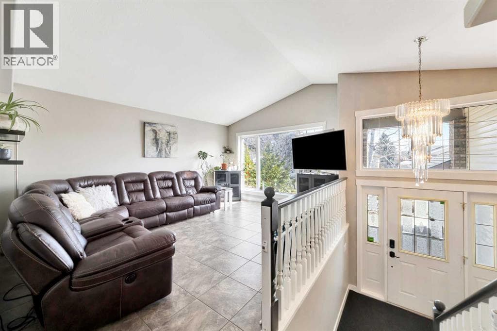 3308 63 Avenue photo 6
