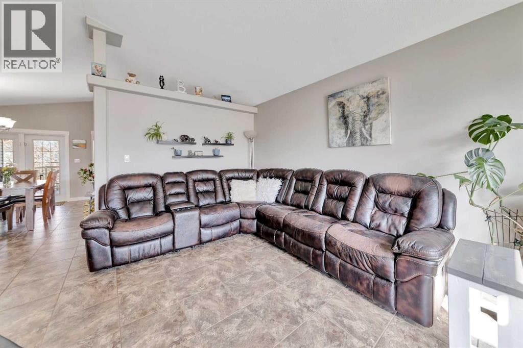 3308 63 Avenue photo 8