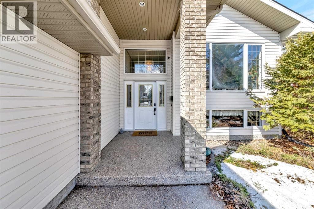 3308 63 Avenue photo 4