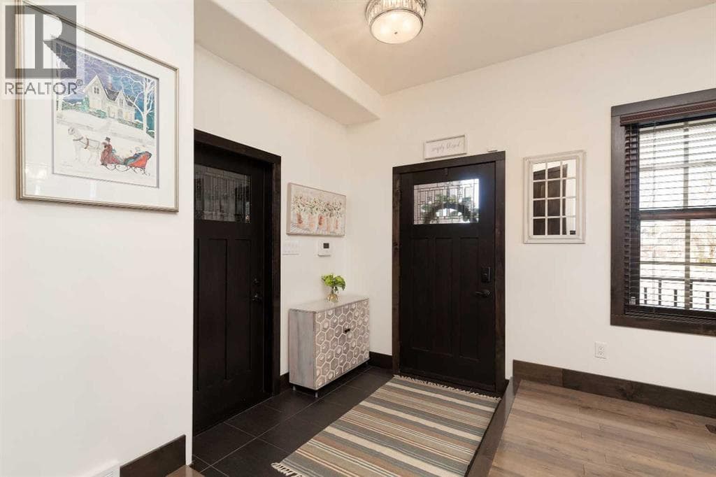 442 Stonecrest Terrace W photo 2