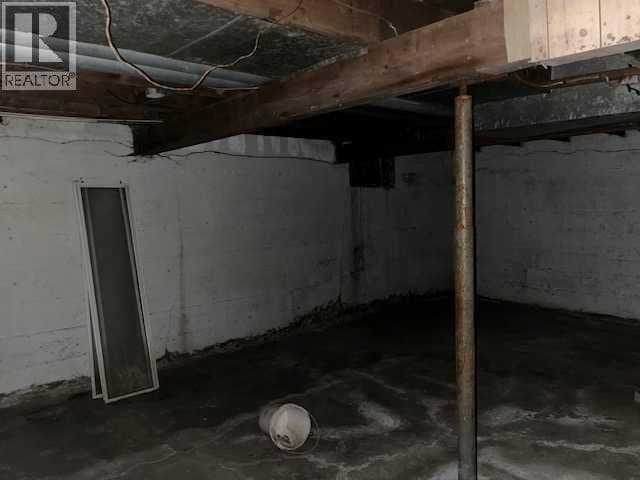 5402 50 Street photo 11