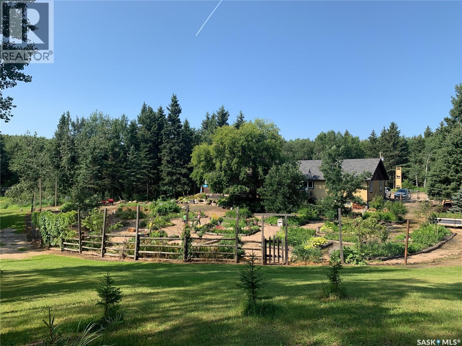 Eagles Wings Acreage photo 4