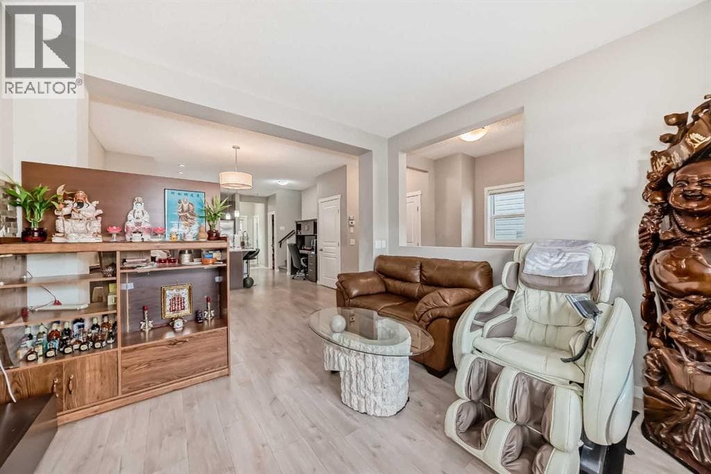 9 Copperpond Avenue SE photo 7