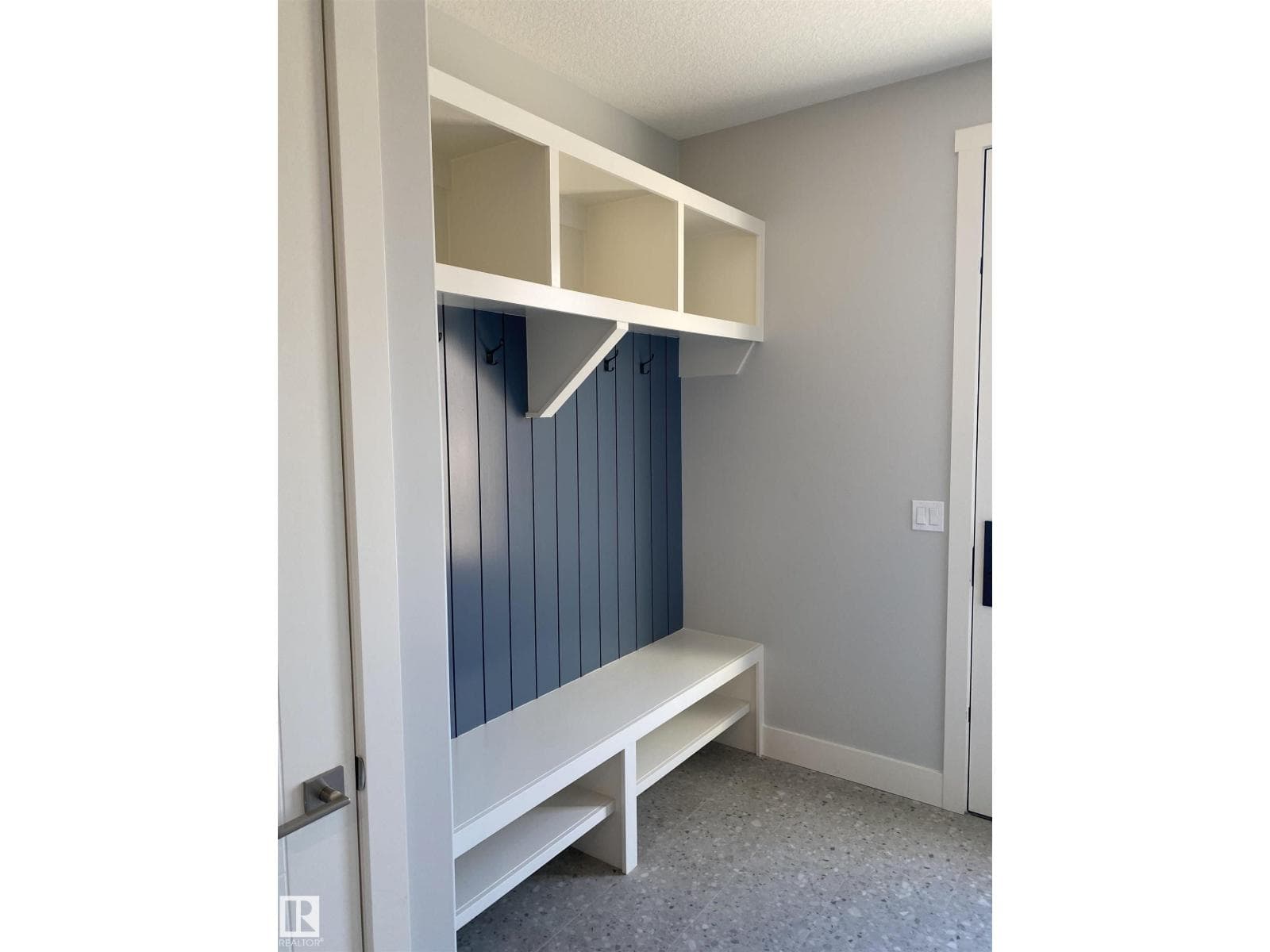 9515 75 AV NW photo 12