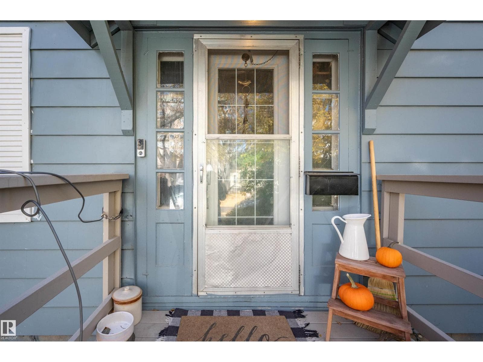11109 81 AV NW photo 3