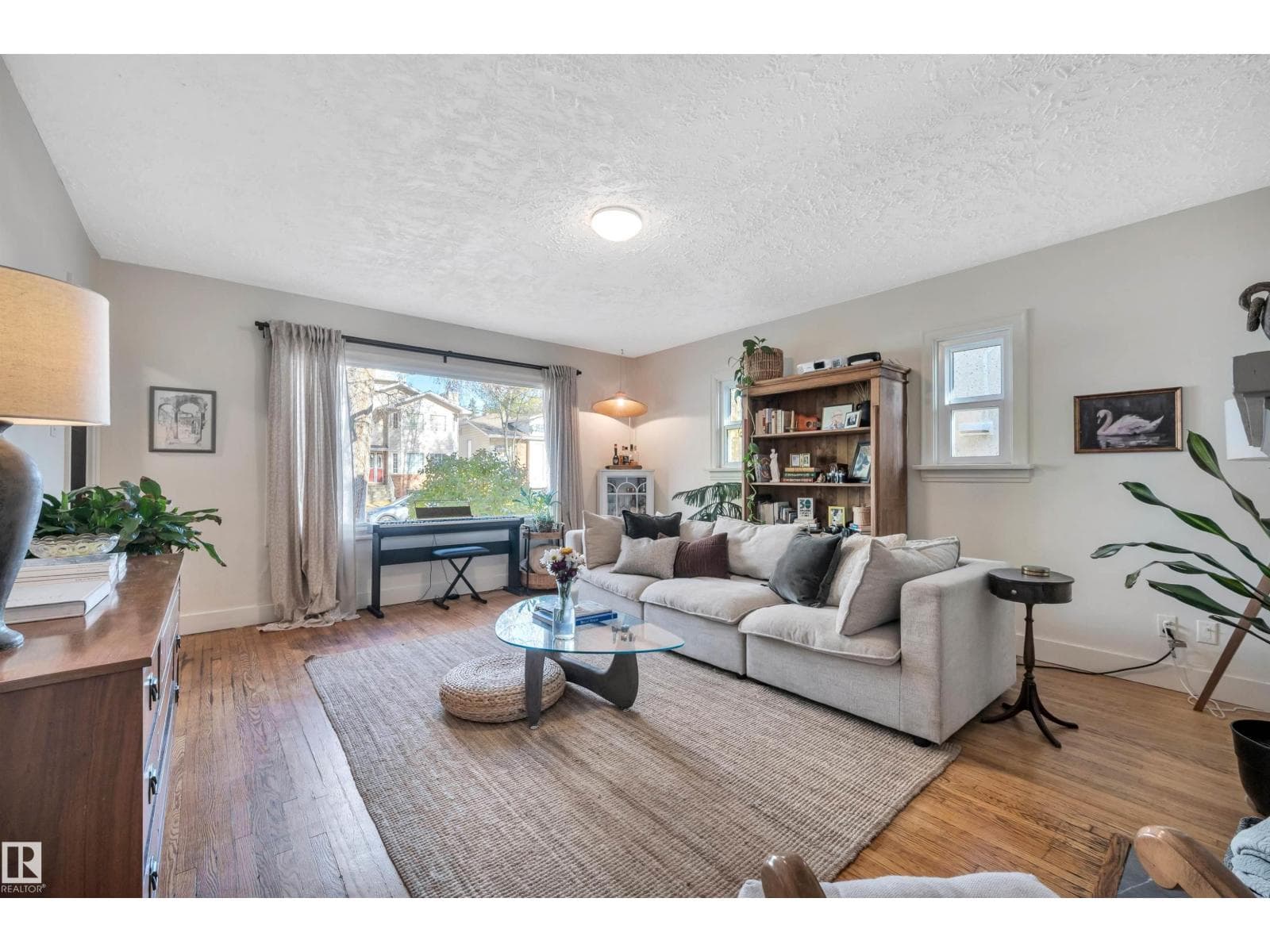 11109 81 AV NW photo 6