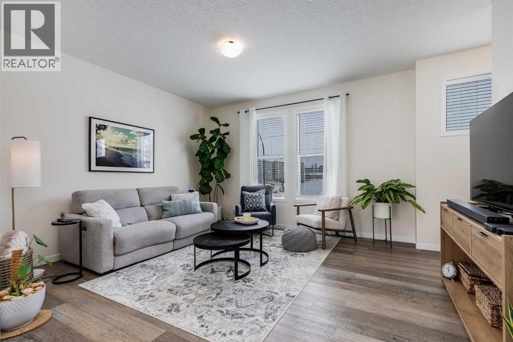 3 bed 3 bath single family at 237 South Point Park SW — $449,000