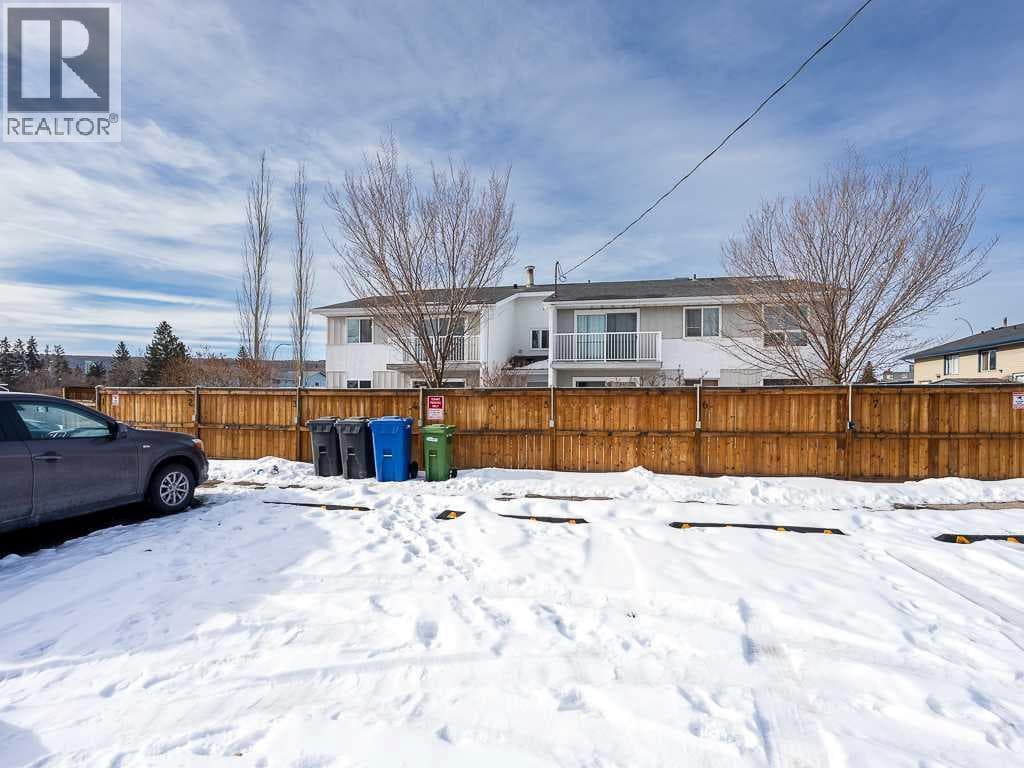 5, 4328 75 Street NW photo 3