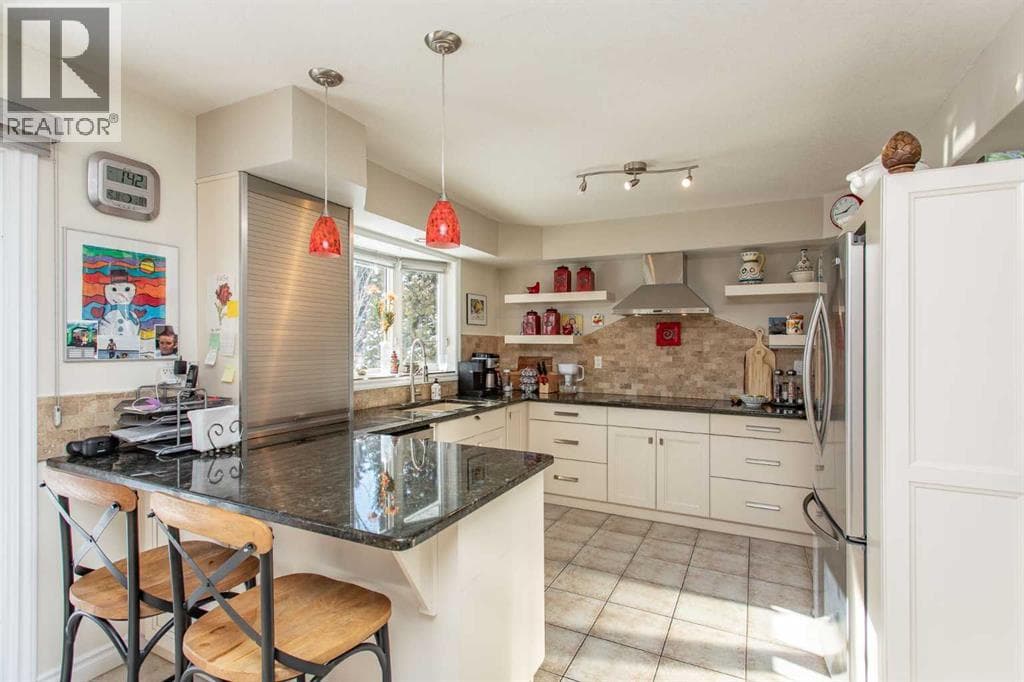 18 Mclevin Crescent photo 5