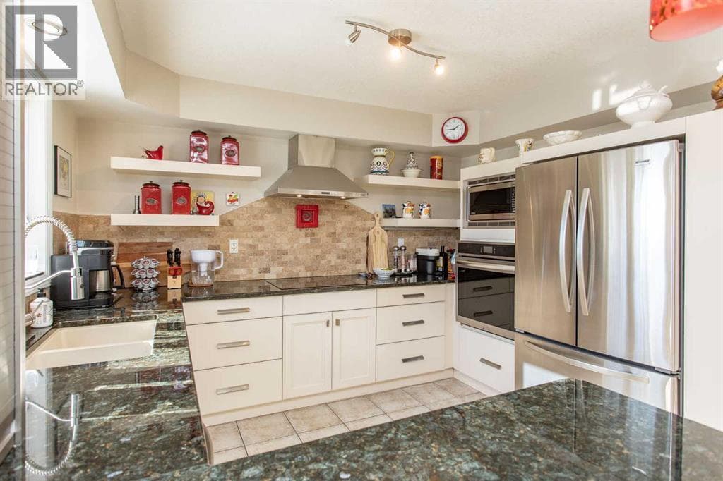 18 Mclevin Crescent photo 7