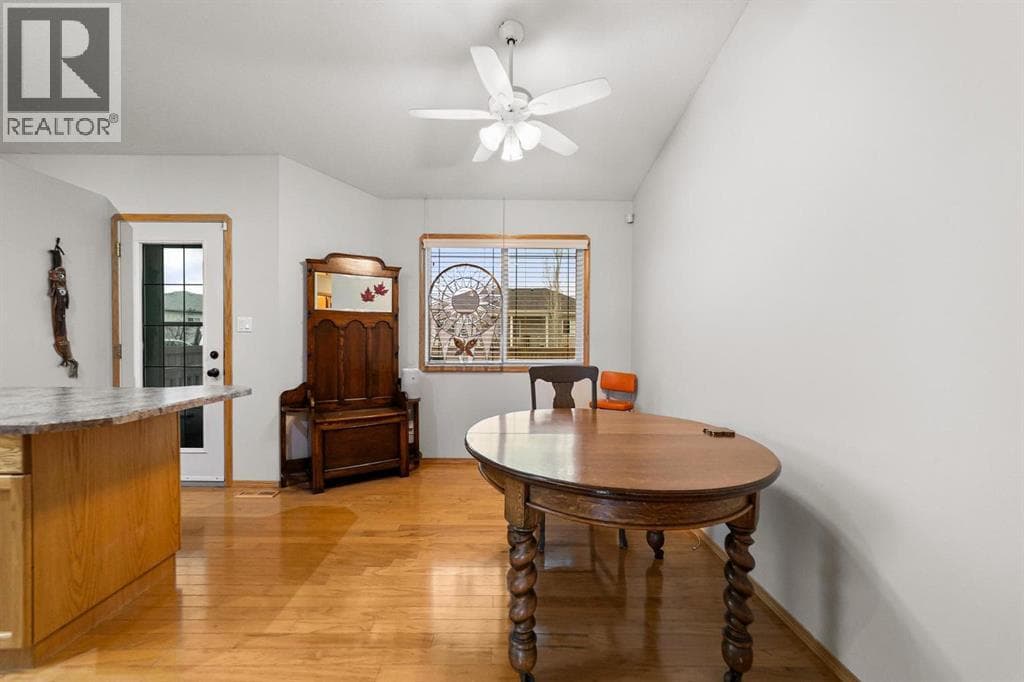 6308 30 Avenue photo 7