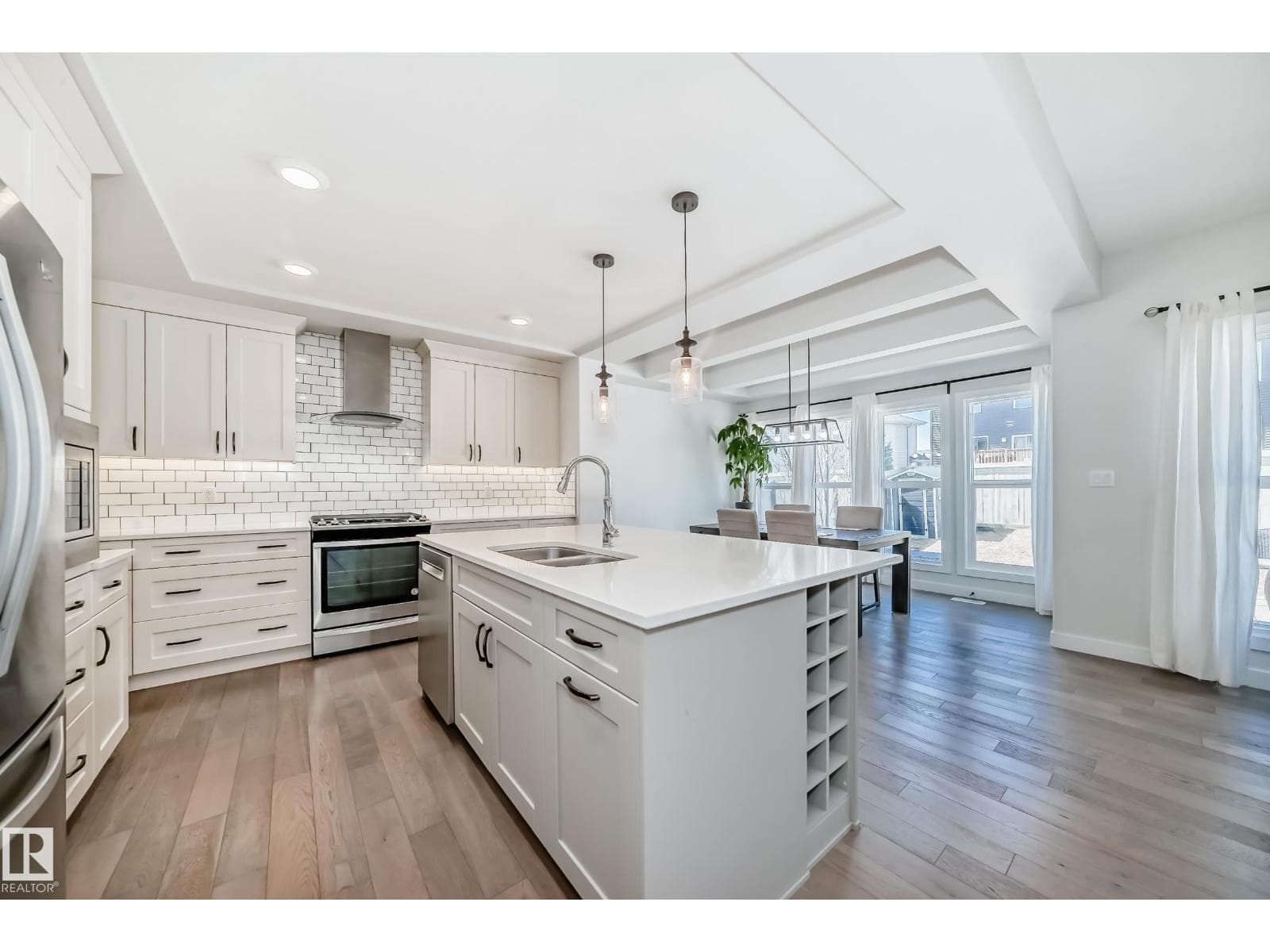 6479 ELSTON LO NW photo 10