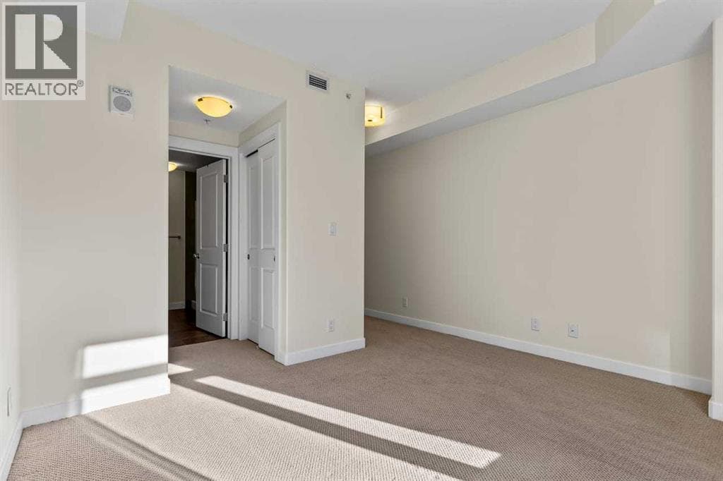 310, 16 Varsity Estates Circle NW photo 12