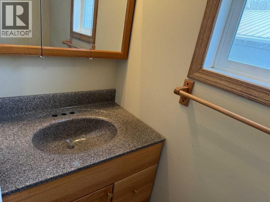 104 7 Avenue N photo 11