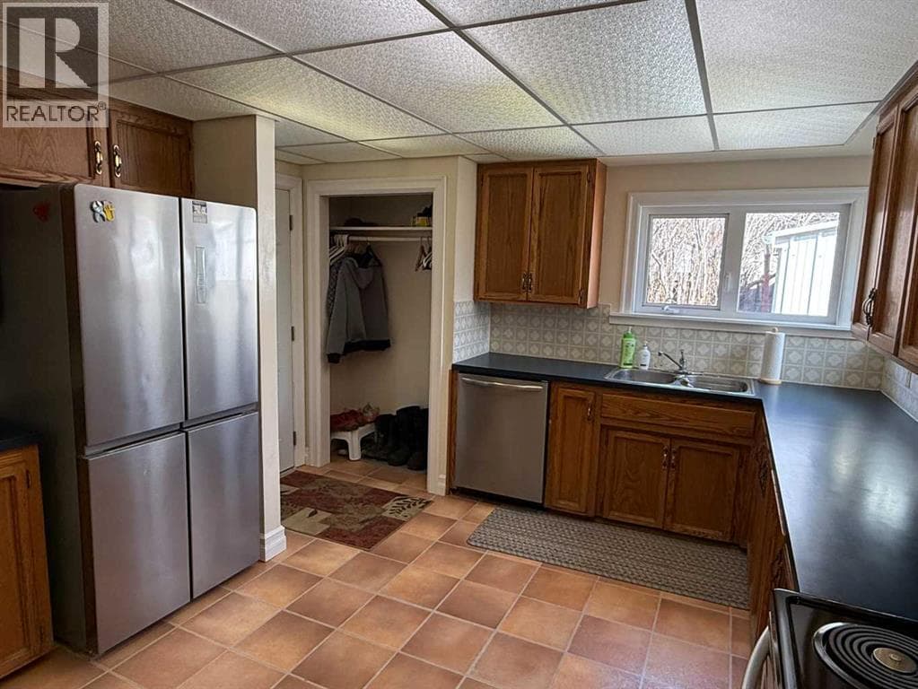 104 7 Avenue N photo 3