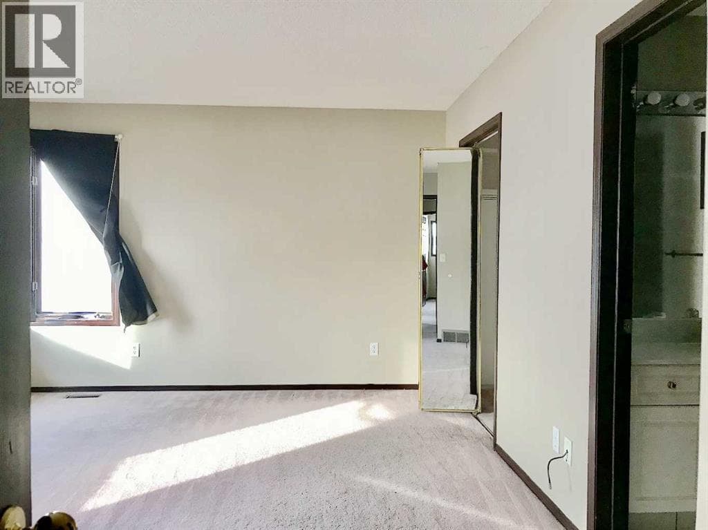 508 78 Avenue SW photo 10