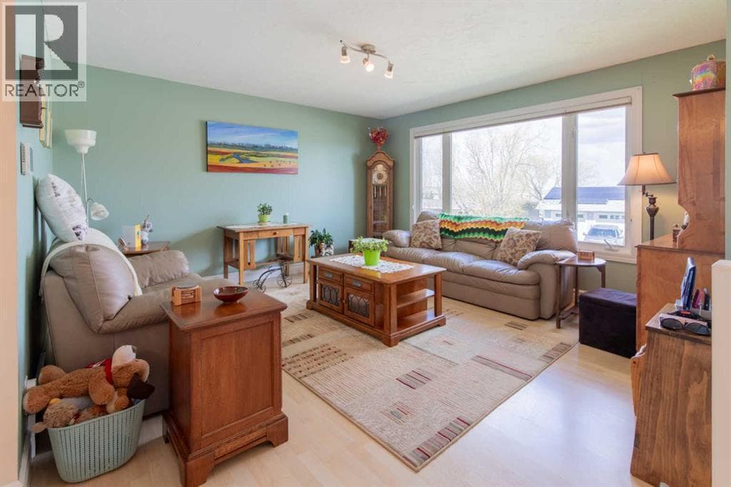 580 McDougall Street photo 7