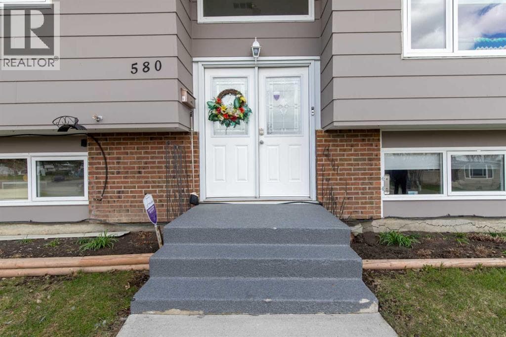 580 McDougall Street photo 5