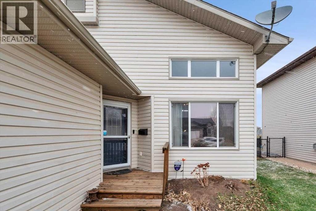 156 Aspen Creek Crescent photo 4