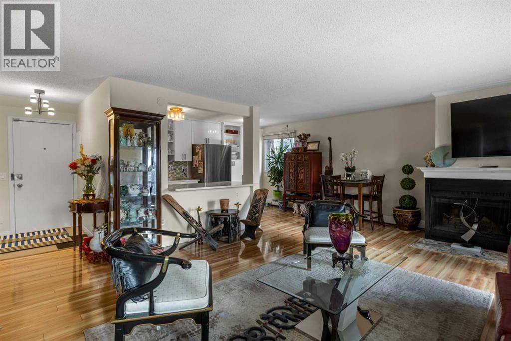 301, 305 25 Avenue SW — photo 4