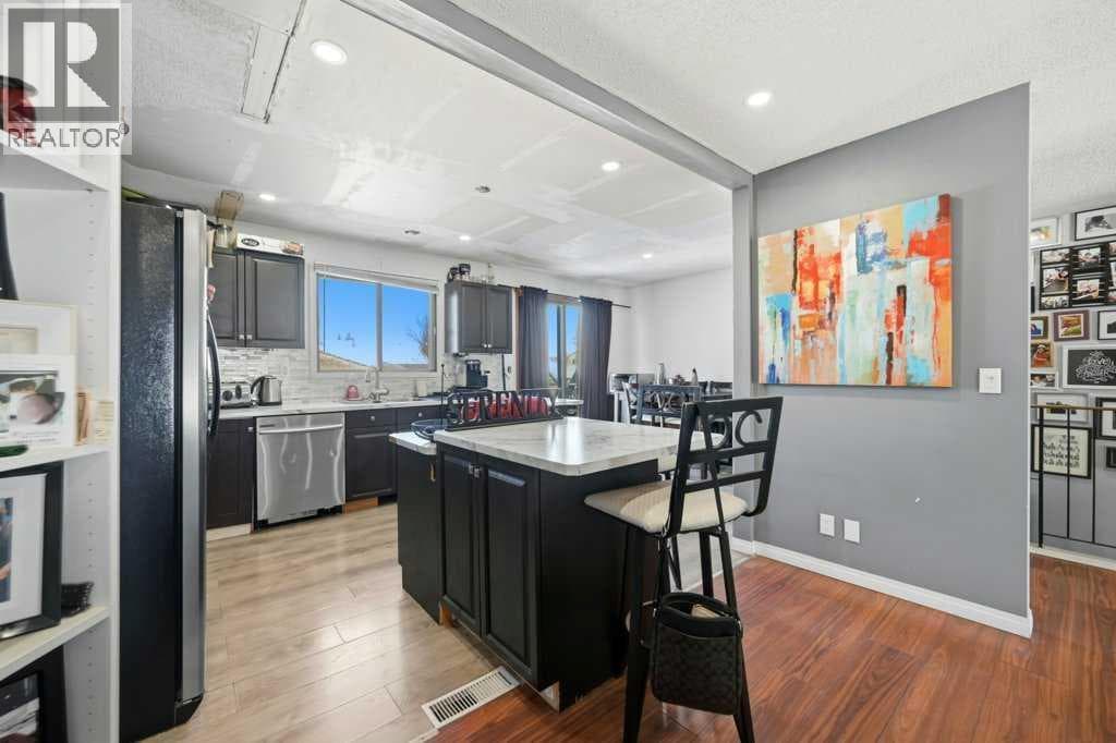 228 Castleridge Drive NE photo 10