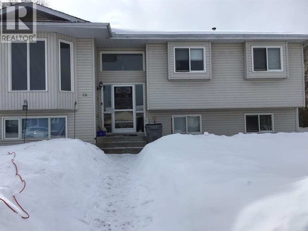 4 bed 3 bath single family at 29 Lyons Crescent — $354,900