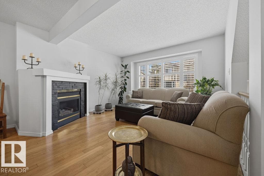 17624 96 AV NW — photo 3
