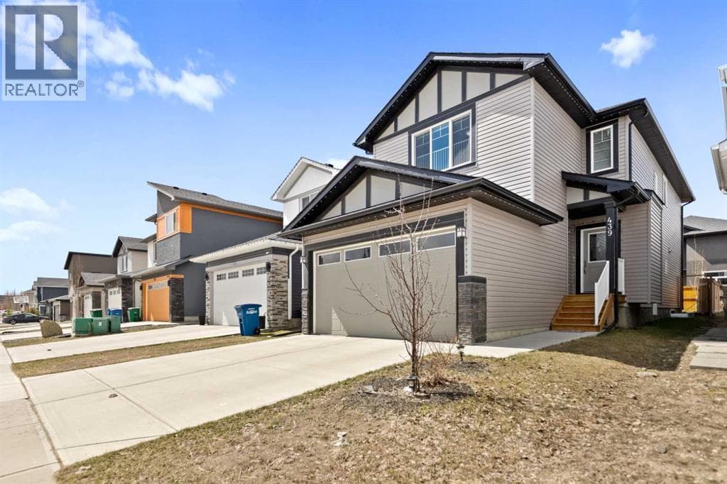 439 Bayview Way SW photo 2