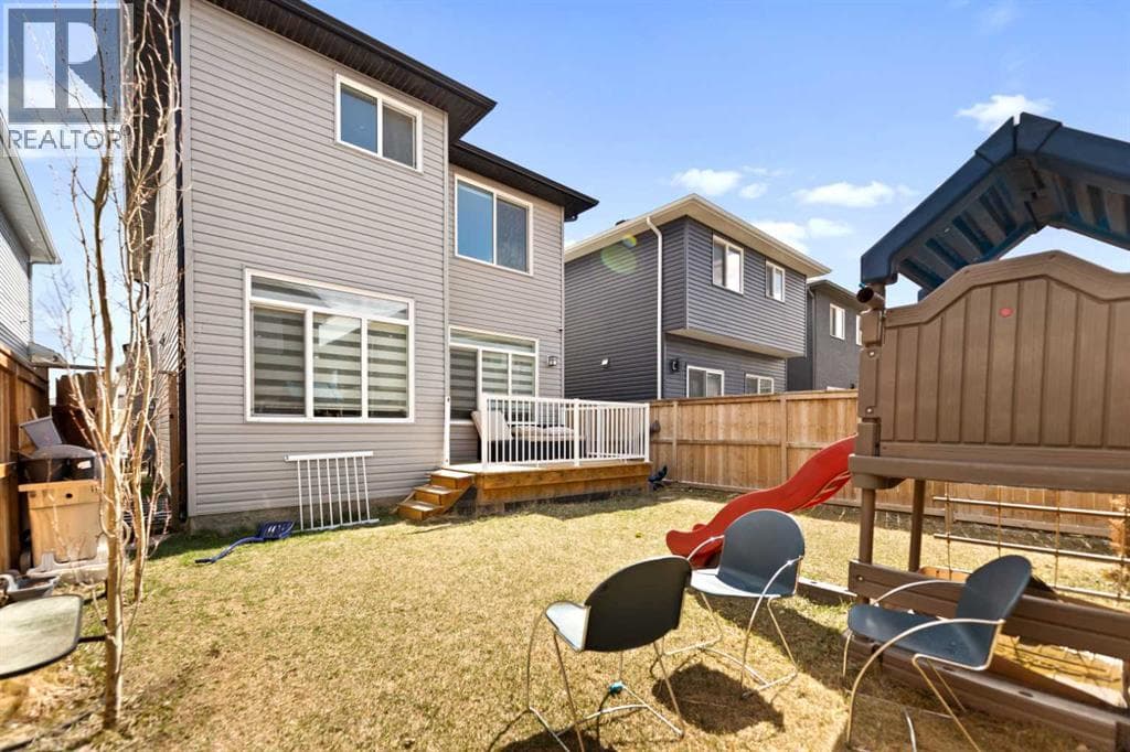 439 Bayview Way SW photo 4