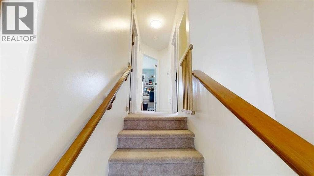 668 Blackfoot Terrace W photo 8