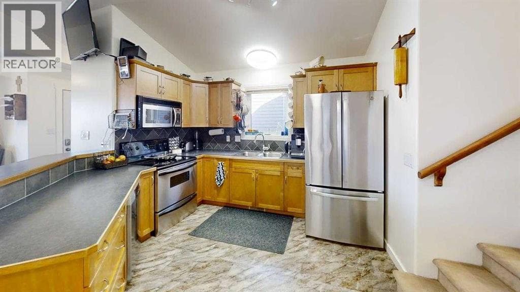 668 Blackfoot Terrace W photo 7