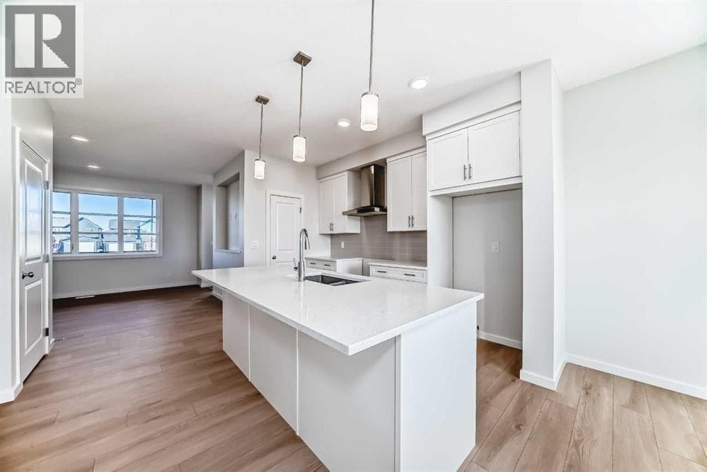 138 Lanark Gate SE photo 10