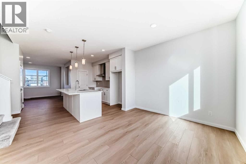 138 Lanark Gate SE photo 12