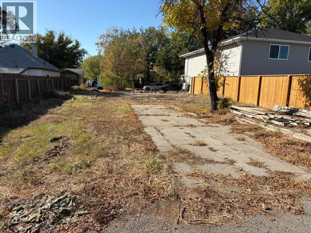 vacant land at 341 20 Street N — $149,000
