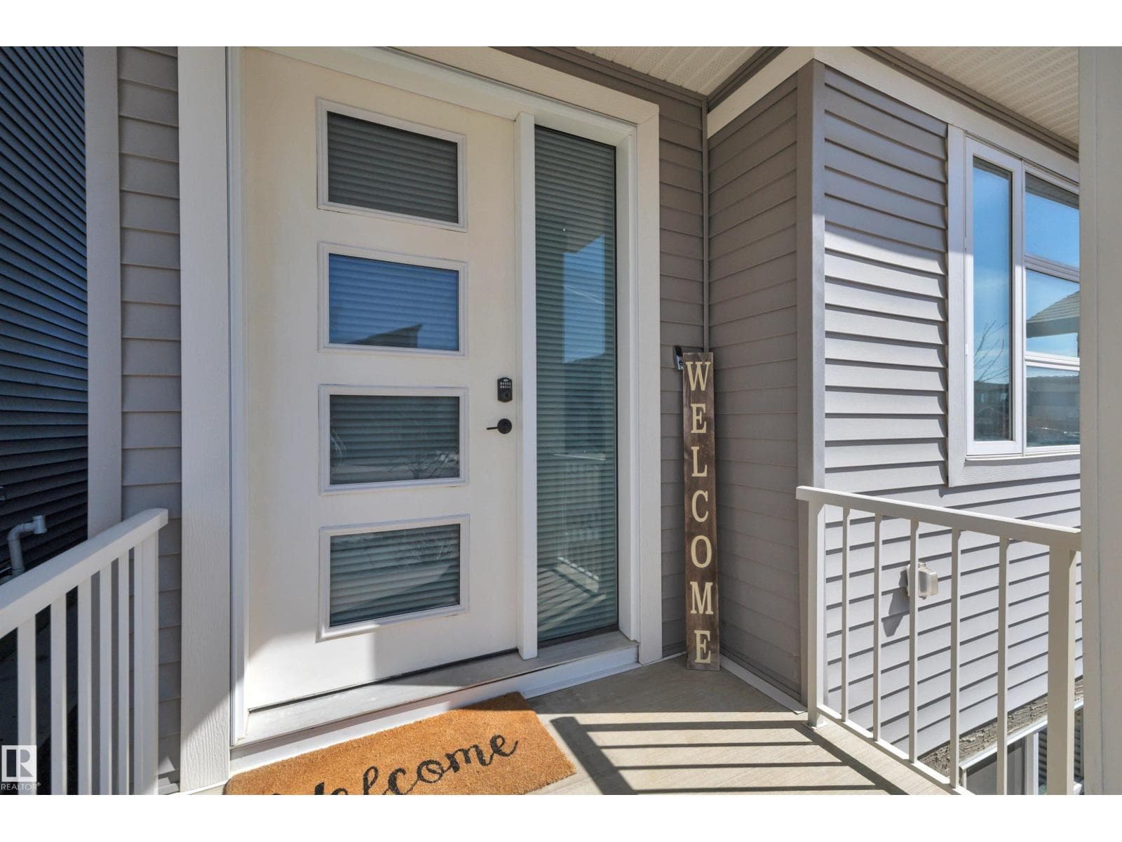 921 BERG PL photo 5