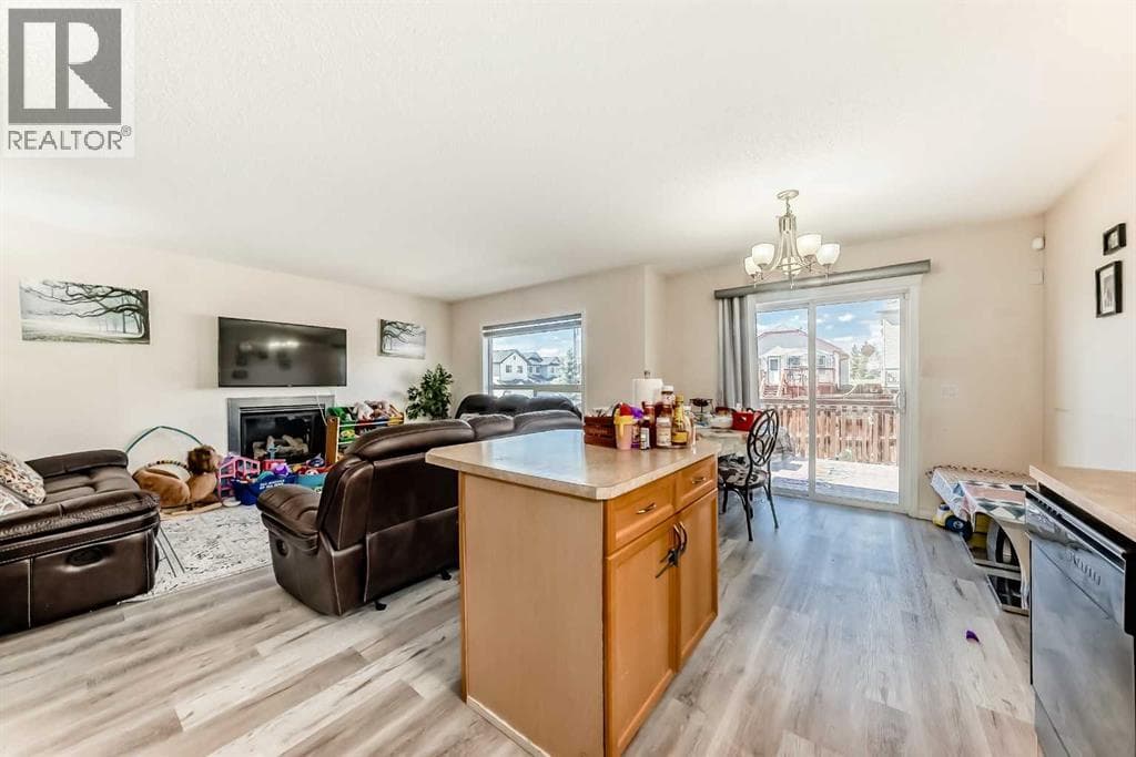 151 COVEPARK Green NE photo 10