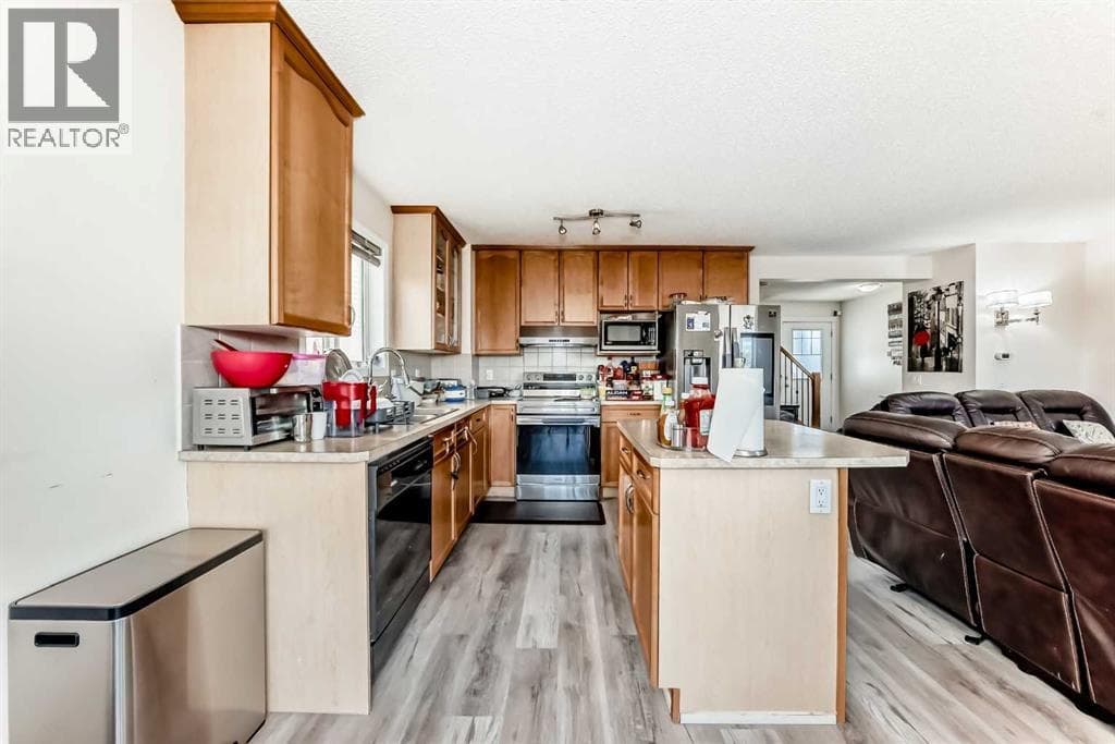151 COVEPARK Green NE photo 8