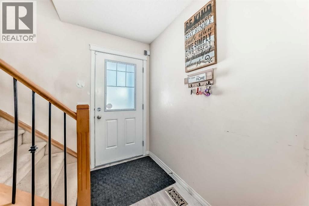 151 COVEPARK Green NE photo 5