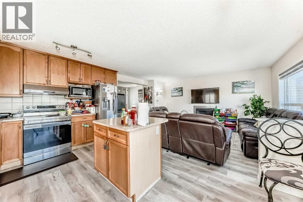 151 COVEPARK Green NE photo 9