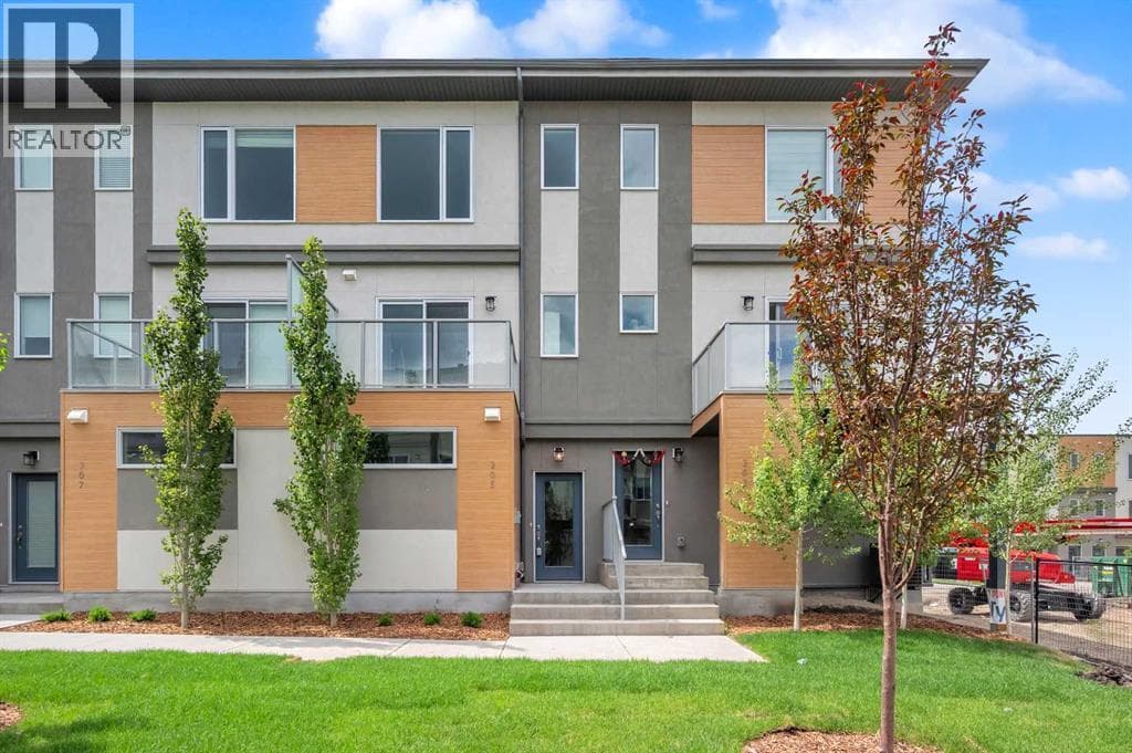 2 bed 3 bath single family at 305 Shawnee Square SW — $469,900