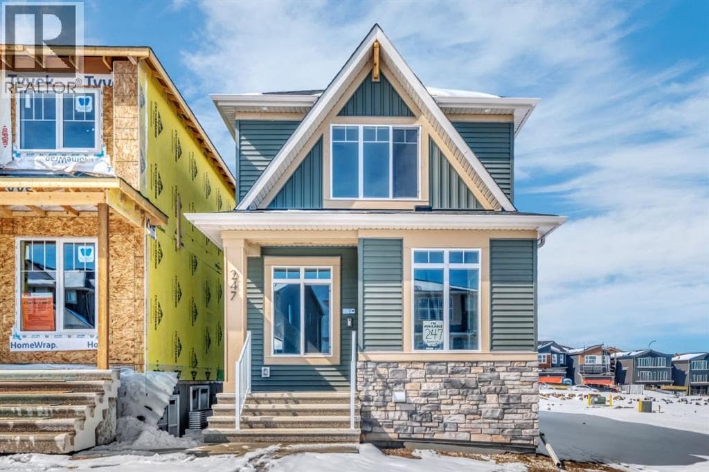3 bed 3 bath single family at 247 Annette Villas NW — $587,900